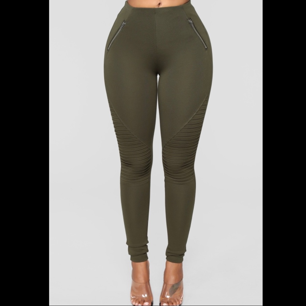 Fashion Nova olive green leggings